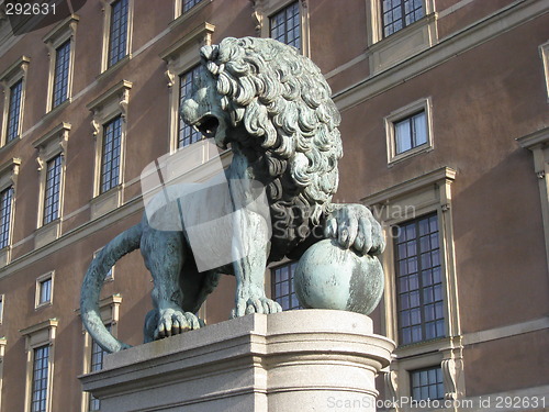 Image of Lion statue