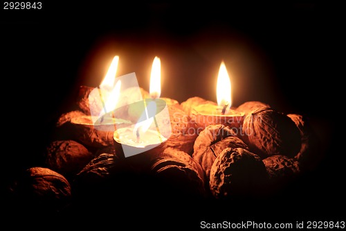 Image of christmas wallnuts candles