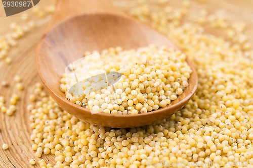 Image of millet groats 