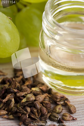 Image of grape seed oil 