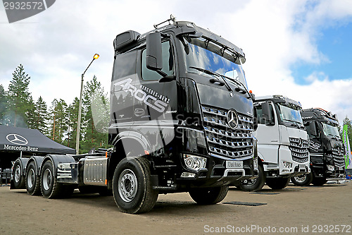 Image of New Mercedes-Benz Arocs Heavy Duty Trucks