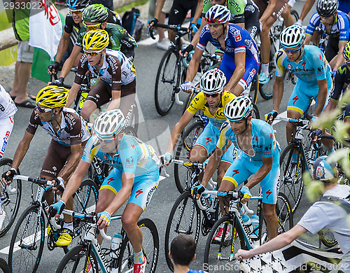 Image of The Yellow Jersey Inside the Peloton