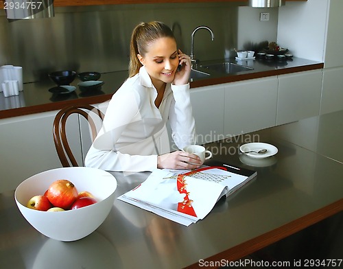 Image of middle woman enjoying a conversation