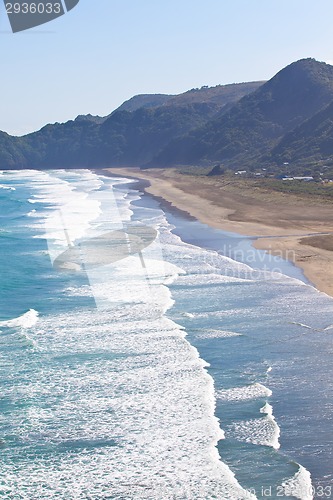 Image of piha beach in new zealand