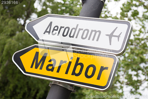 Image of Road sign for Maribor aerport
