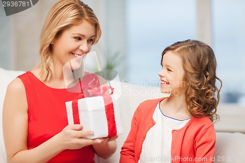 Image of mother and daughter