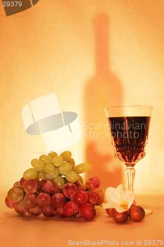 Image of Wine, fruits and silhouette