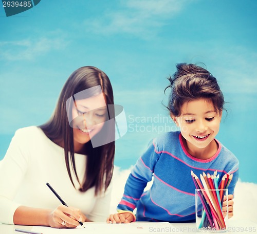 Image of mother and daughter drawing