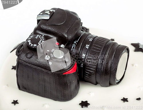 Image of birthday cake for forty anniversary with modern DSLR photo camer