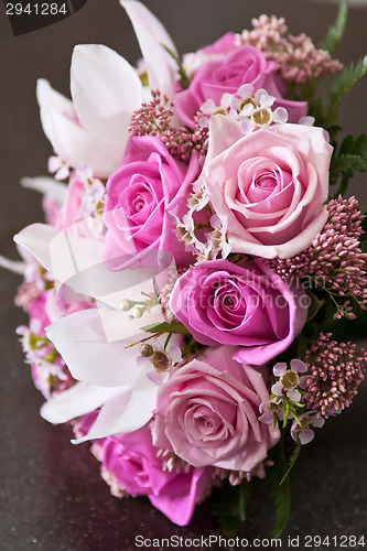 Image of wedding roses bouquet