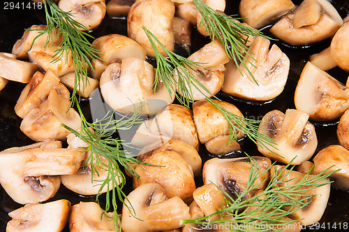 Image of Quartered Roasted Champignons With Dill