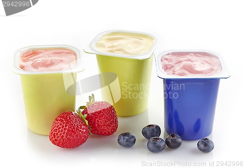 Image of various plastic yogurt pots