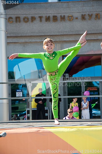 Image of Young acrobats