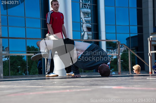 Image of Dancer-guy amateur Break-dance