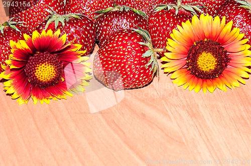 Image of Strawberry and flower