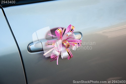 Image of Wedding car decoration.