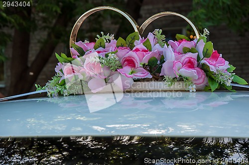 Image of Wedding car decoration.