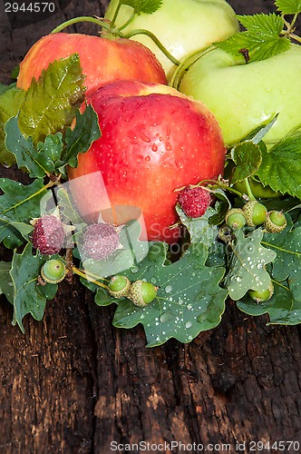 Image of Apple Red color
