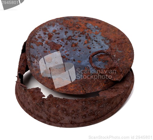 Image of Old rusty tin can