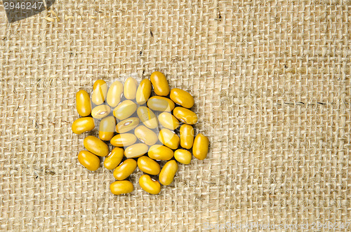 Image of Raw brown beans