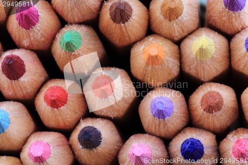 Image of rainbow color crayons background