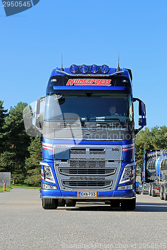 Image of New Volvo FH Tank Truck, Front View