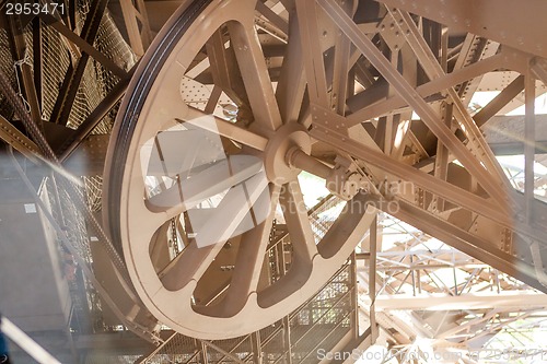 Image of Eiffel Tower in Paris