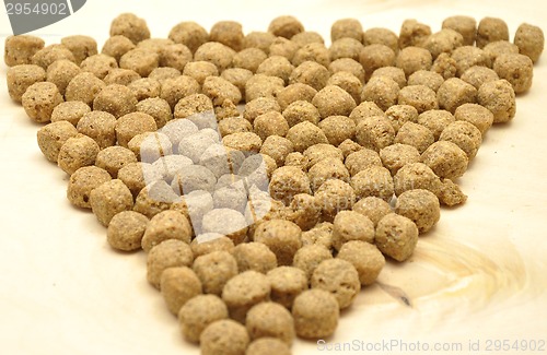 Image of Detailed but simple image of dog food