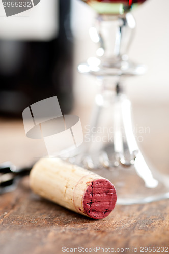 Image of red wine tasting 