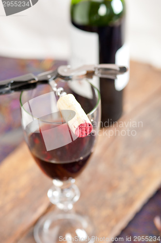 Image of red wine tasting 