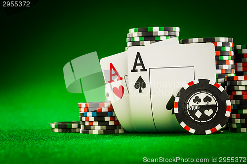 Image of chips and two aces