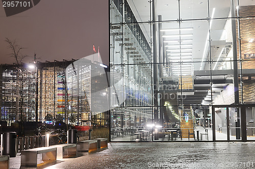 Image of office buildings in the center of Helsinki at night