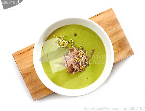 Image of bowl of broccoli cream soup