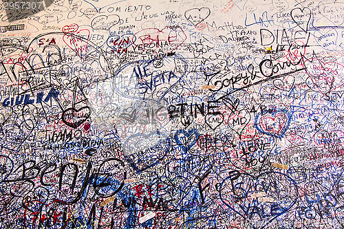 Image of Messages on the wall in Juliet's House