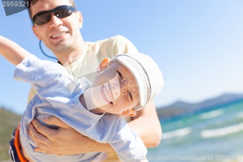 Image of family at the beach