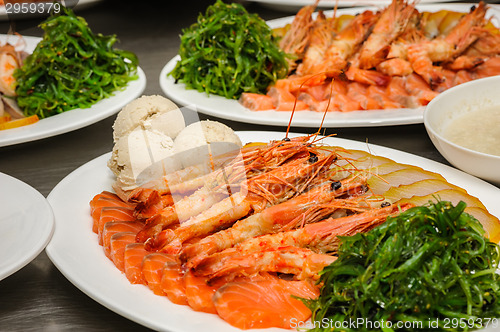 Image of Prepared shrimps, chuka and Vorschmack