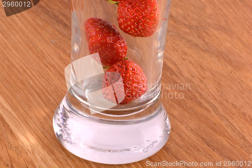 Image of Fresh strawberry fruit in a glass dish