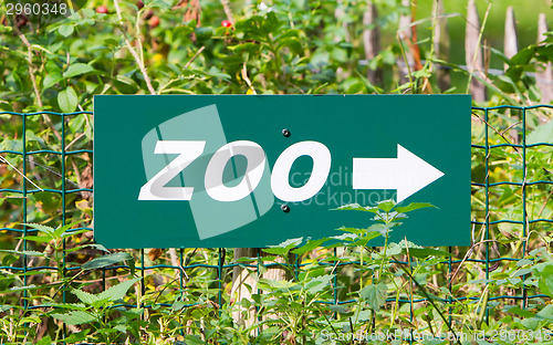 Image of Green zoo' sign