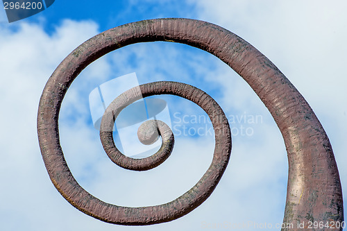 Image of dragon-tail figurehead of a boat