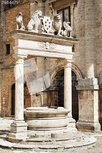 Image of Fountain Montepulciano
