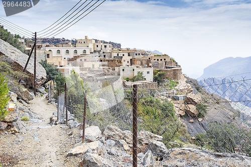 Image of Oman path Saiq Plateau