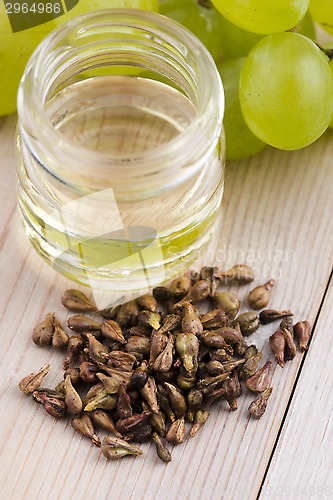 Image of grape seed oil 