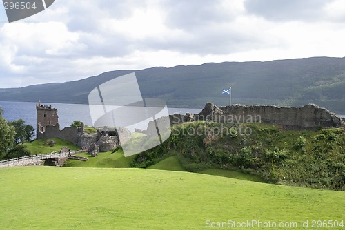 Image of Castle and Loch Ness