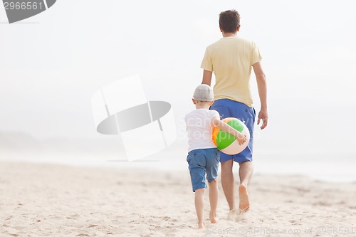 Image of family at the beach