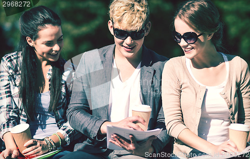 Image of group of students or teenagers hanging out