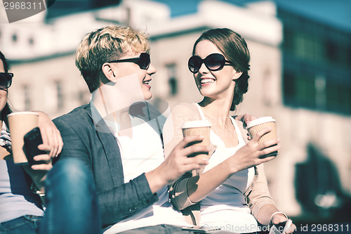 Image of group of students or teenagers hanging out