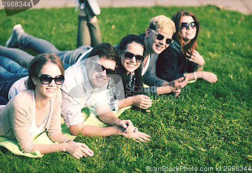 Image of group of students or teenagers hanging out