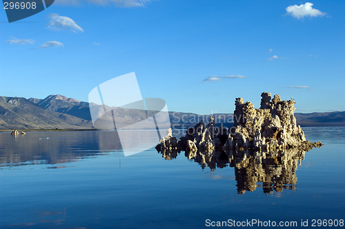 Image of Mono lake