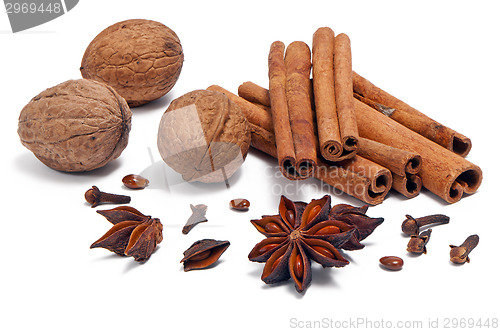 Image of Christmas spices and nuts