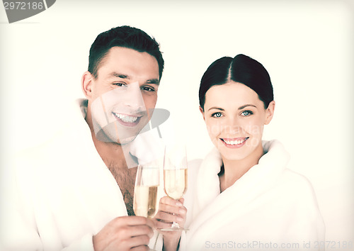 Image of couple in spa